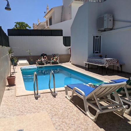 פארו Dolphin House Hostel מראה חיצוני תמונה