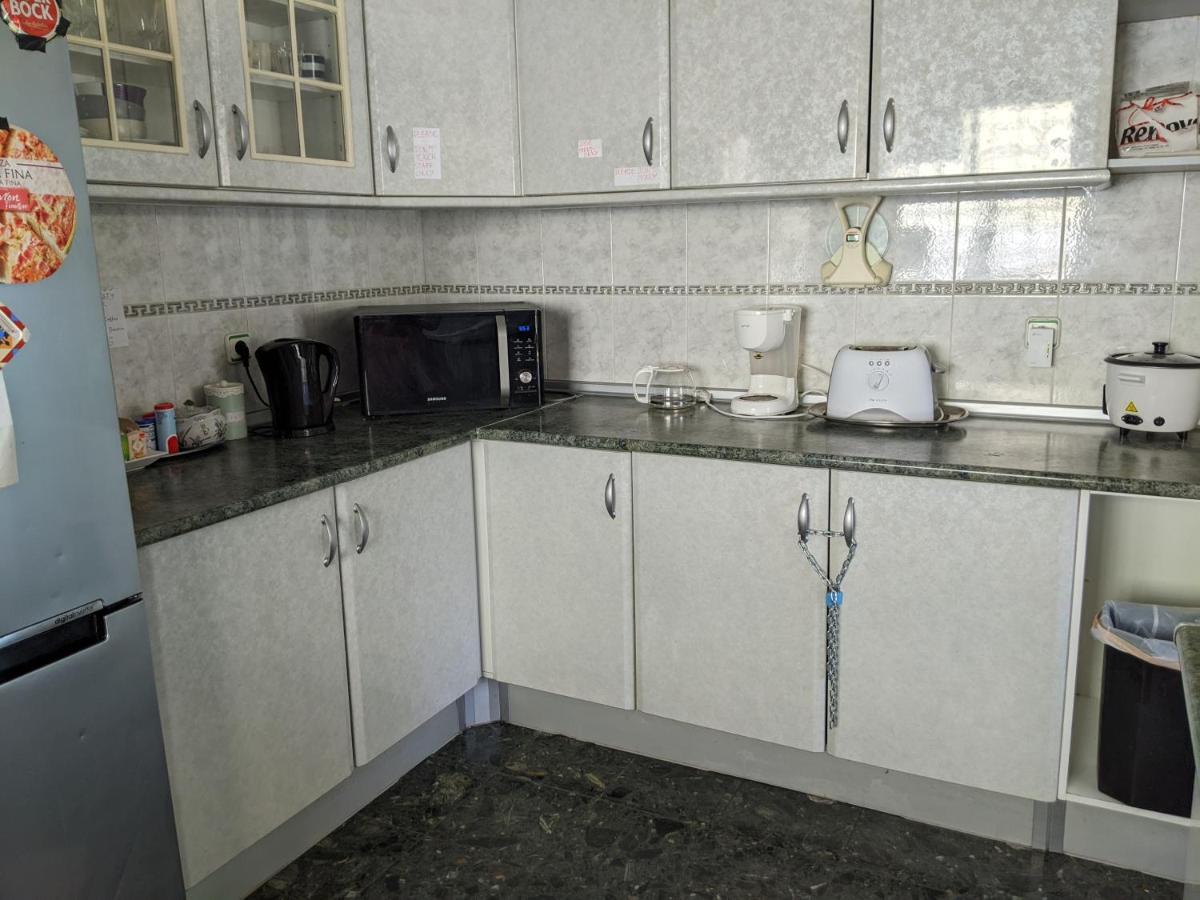 פארו Dolphin House Hostel מראה חיצוני תמונה