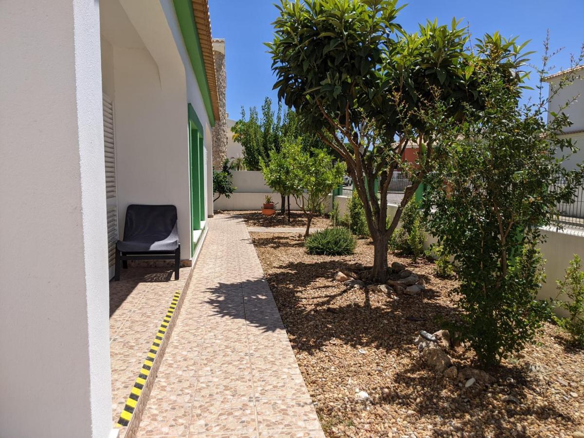 פארו Dolphin House Hostel מראה חיצוני תמונה