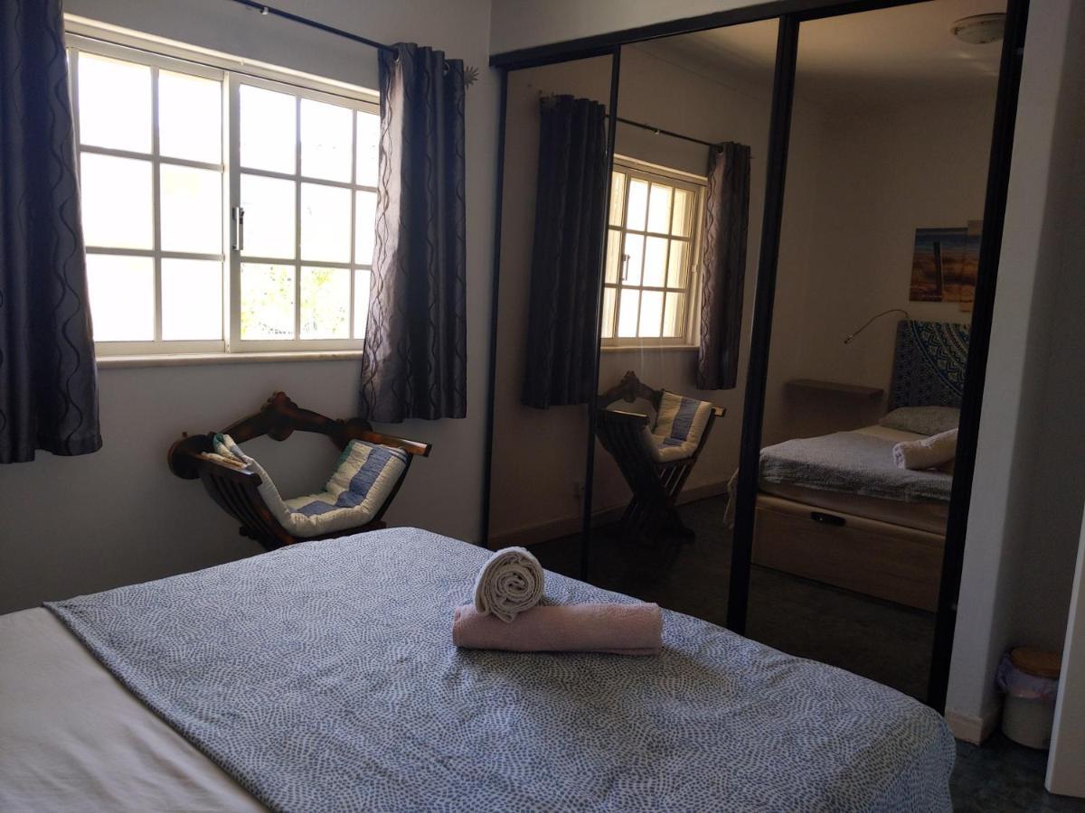 פארו Dolphin House Hostel מראה חיצוני תמונה